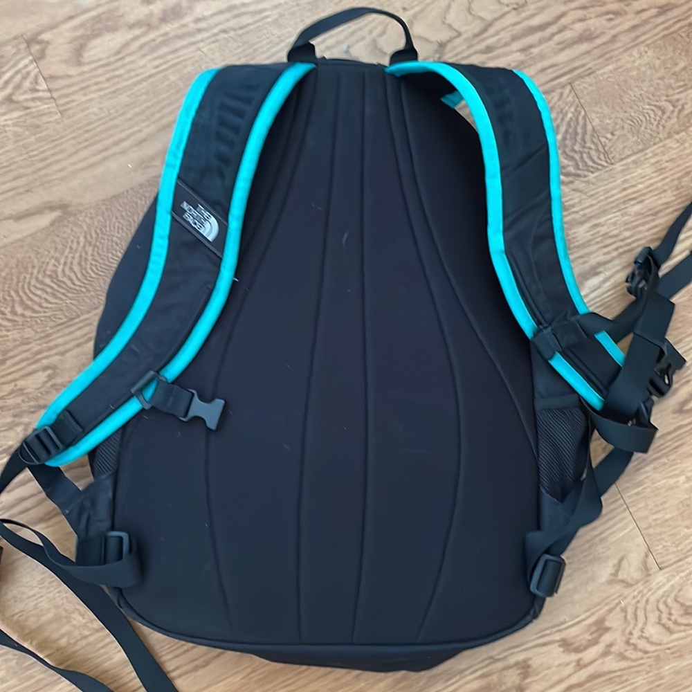 North face Backpack - Picture 4 of 8